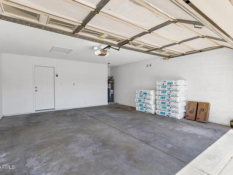 18408 N 46th Dr — Photo 34
