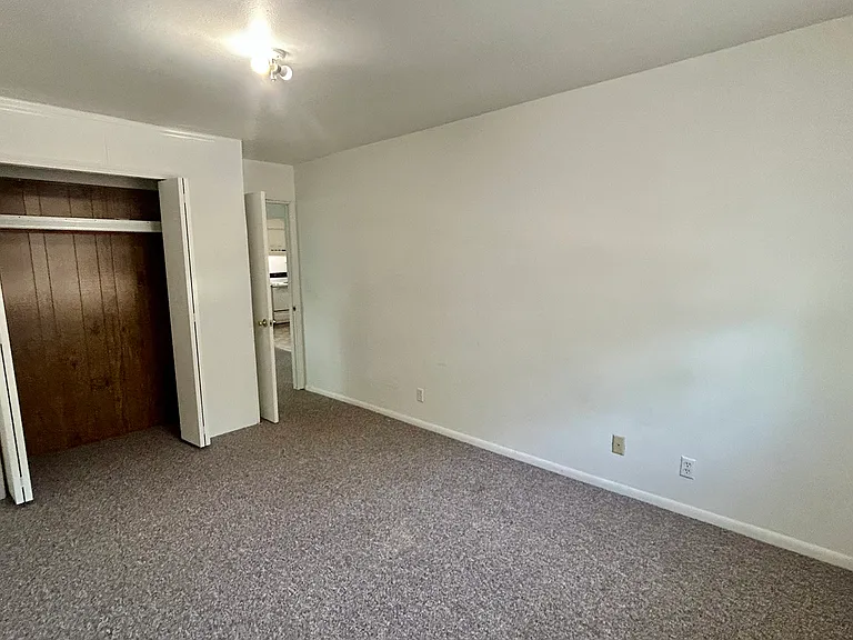 7 S Normal St #5 — Photo 7