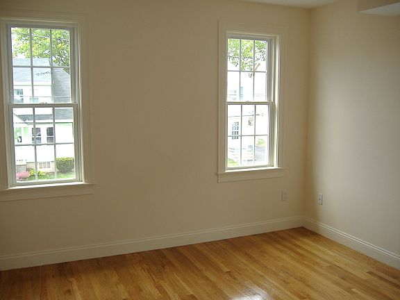 2nd floor bedroom - house front