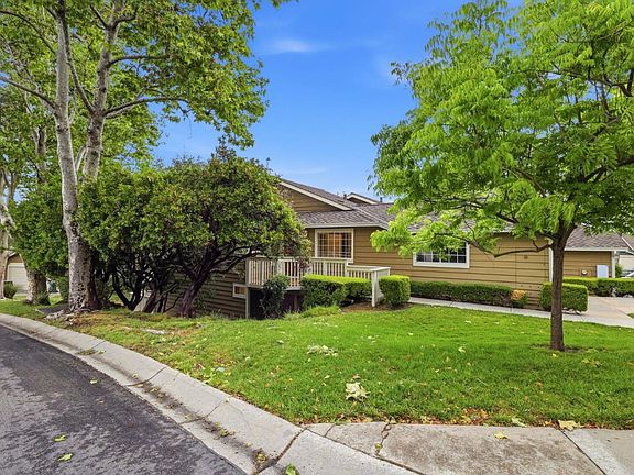 3rd image of 1222 Linder Hill Ln