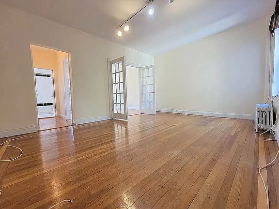 3rd image of 137 E 29th St #4U