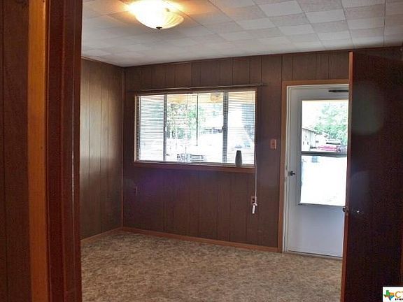 4th image of 136 W Davilla St