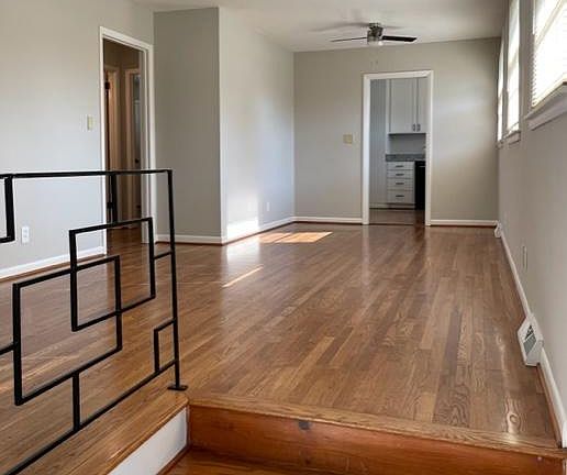 3rd image of 265 Lisa Ln