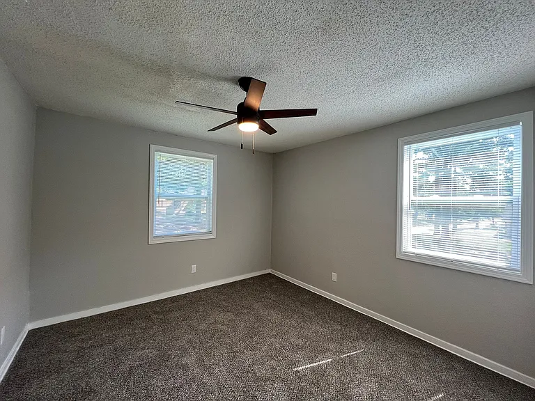 2985 Waynoka Ave — Photo 3