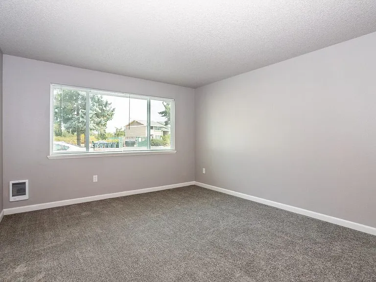 Forest Park Apartments — Photo 37