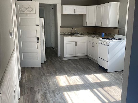 4th image of 59 Weyand Ave #2