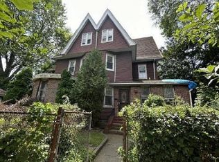 697 E 21st St, Brooklyn, NY 11210