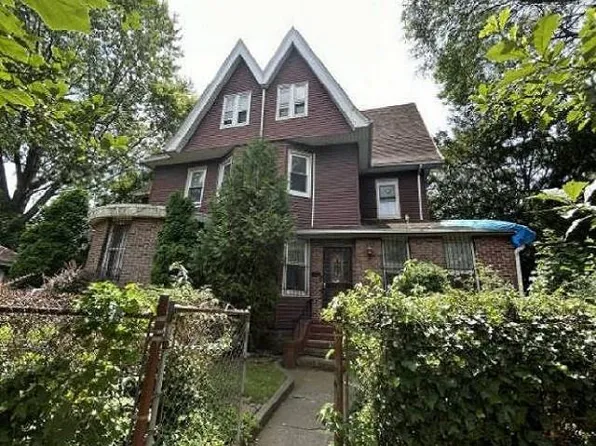 697 E 21st Street, Brooklyn, NY 11210