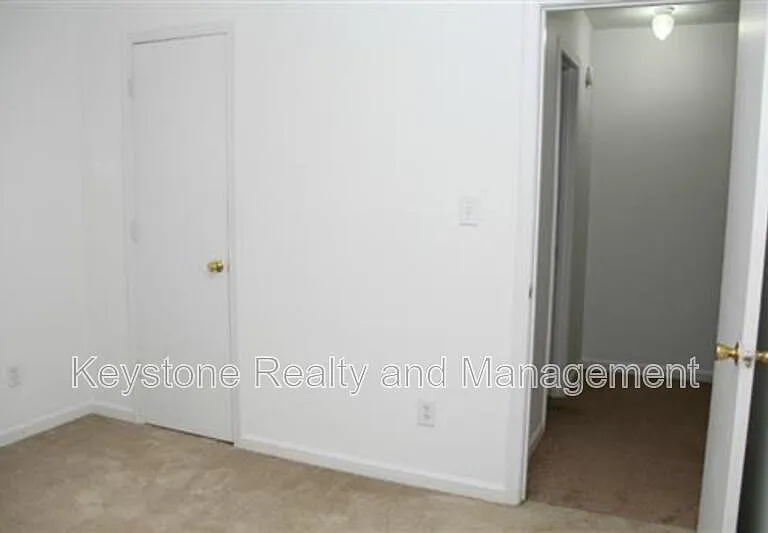 1375 Thompsonville Ln #1A — Photo 13