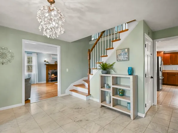 95 Wesson Ter, Northborough, MA 01532