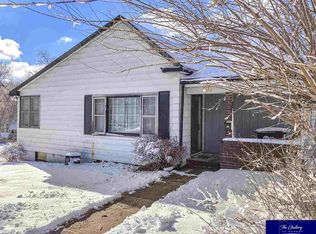 3704 S 17th St, Omaha, NE 68107