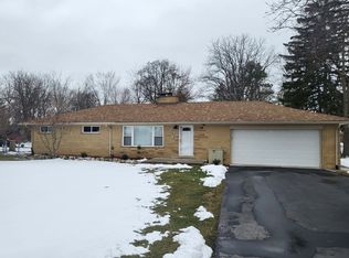630 Bow Ln, Waterford, MI 48328