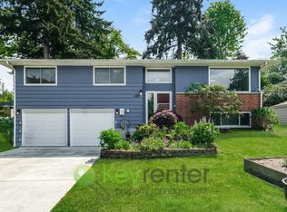 1327 S 232nd St, Seattle, WA 98198