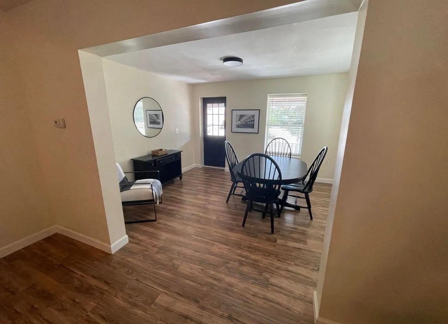 5 Bedroom House next to CMU Campus — Photo 4