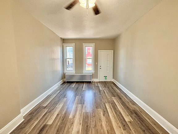 3rd image of 920 Amity St