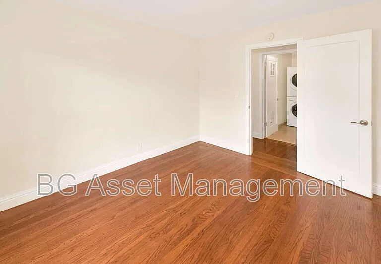 2301 8th St — Photo 13