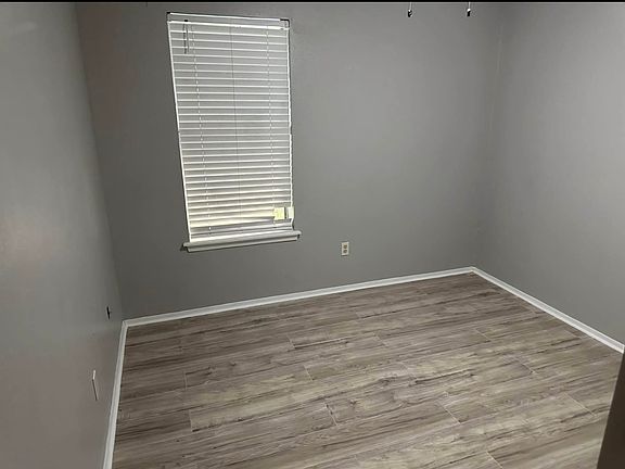 5th image of 11318 Woodway Creek Dr