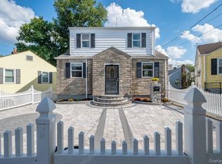 2566 Flint Avenue, Bronx, NY 10475
