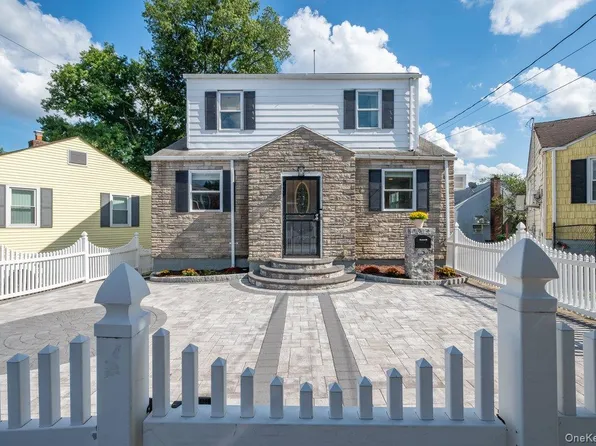2566 Flint Avenue, Bronx, NY 10475