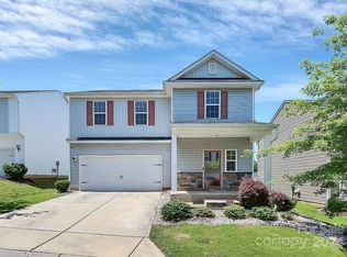 16007 Preston Knoll Ln, Charlotte, NC 28215