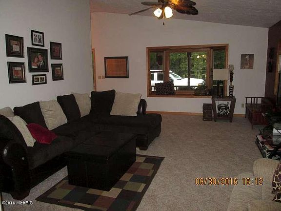 4th image of 2246 N Gordon Ave