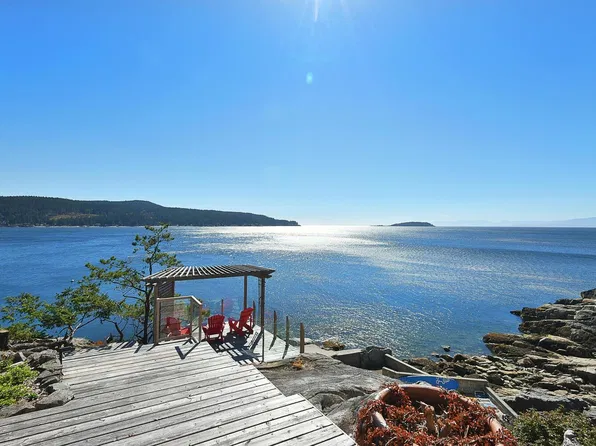 5350 Susan Way, Sunshine Coast, BC V7Z 1B5