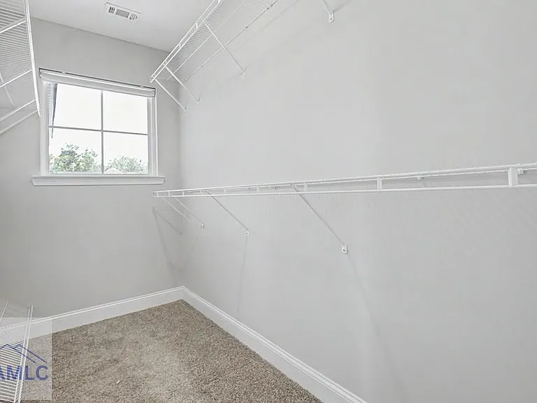547 Fairview Cir — Photo 26