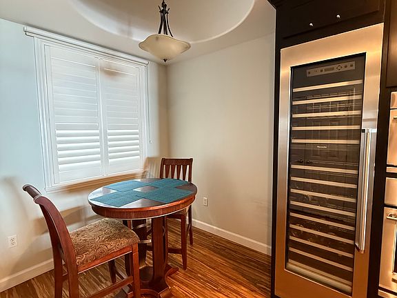 4th image of 8761 The Esplanade APT 9