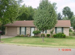 717 S Wilson Ave, Cushing, OK 74023