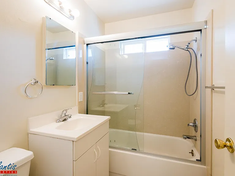 2386 Sutter Ave #8 — Photo 6