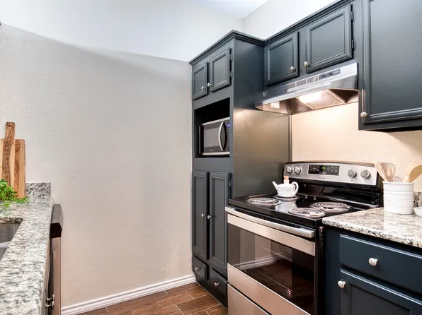 9600 Royal Ln #302, Dallas, TX 75243