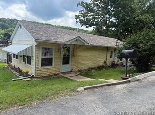 390 Staley Hollow Dr, Sunrise Beach, MO 65079
