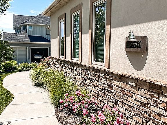 5th image of 9540 Cotswold Ln