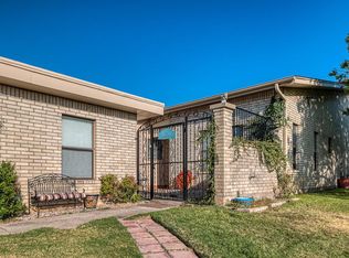 112 Hackberry Ln APT 10, Del Rio, TX 78840
