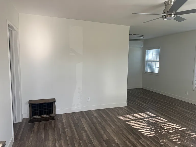 1301 W 1st St — Photo 3