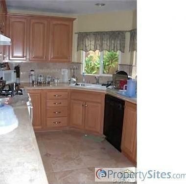 3rd image of 14085 Fenton Ln