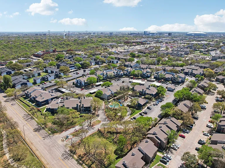 Don't Miss Out Biltmore Homes Leasing Fast — Photo 144