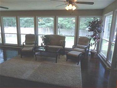 2nd image of 3825 Longhill Dr SE