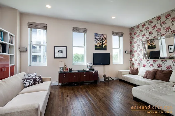 Rented by aptsandlofts.com | media 35