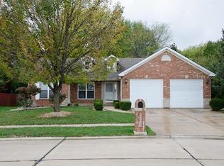 1713 Forest Trace Dr, O'Fallon, MO 63368