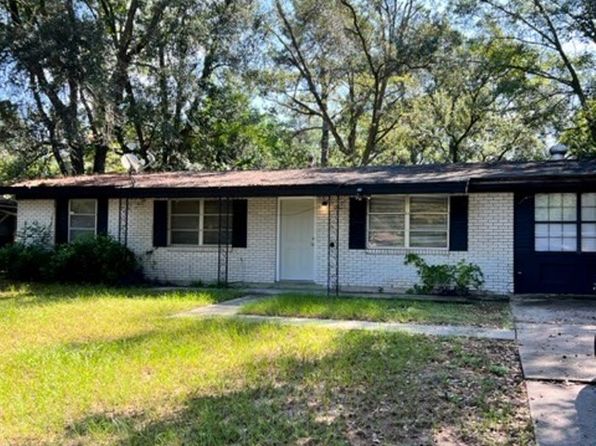 6936 Hialeah Cir