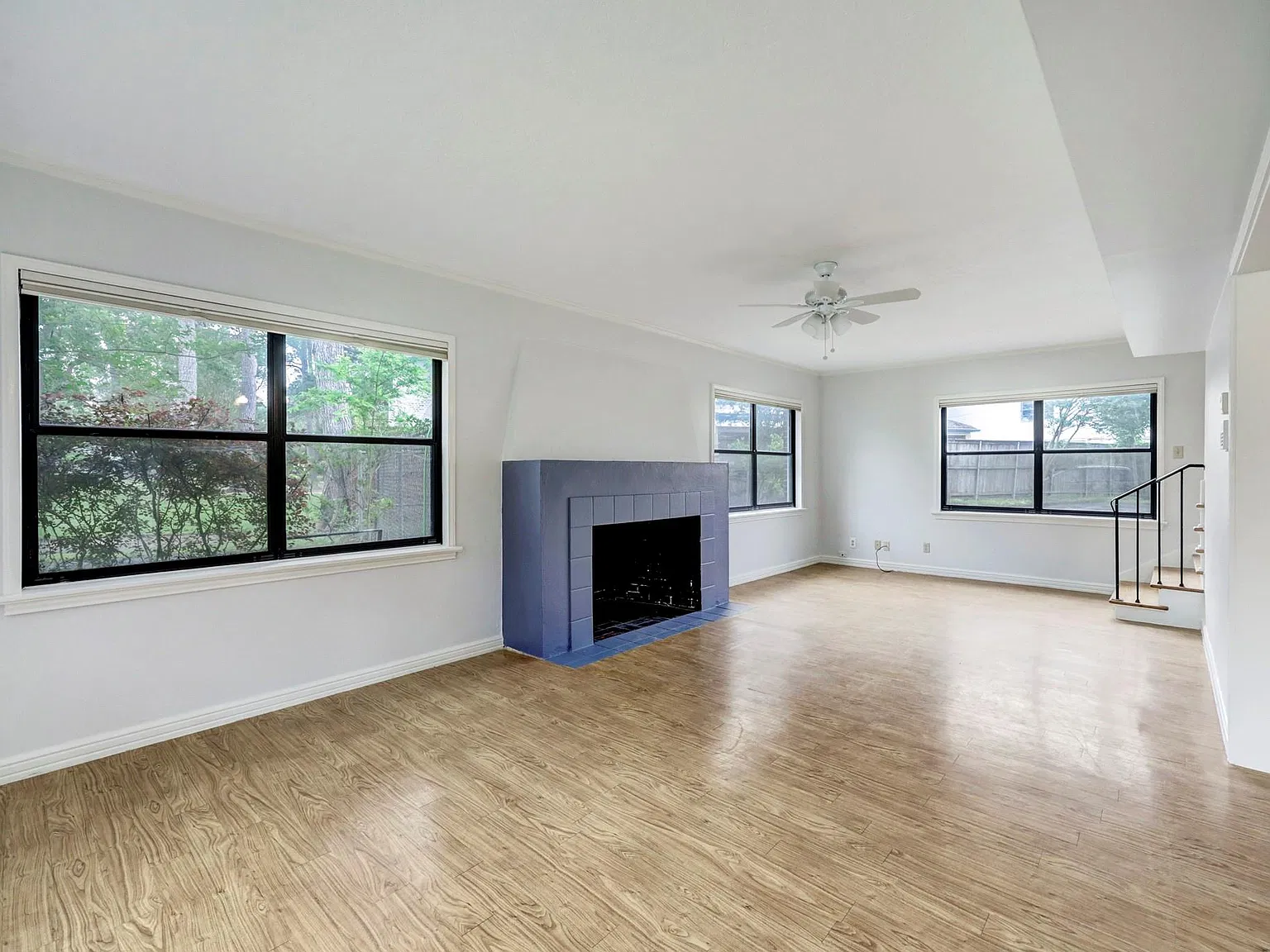 2 bed, 1.0 bath, 2640 sqft, $2,000 — Photo 1