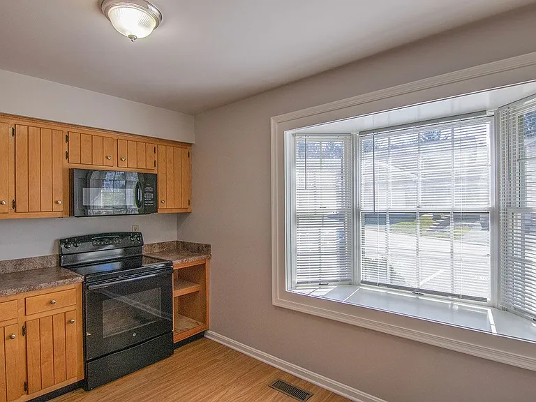 4129 Nantucket Dr — Photo 94
