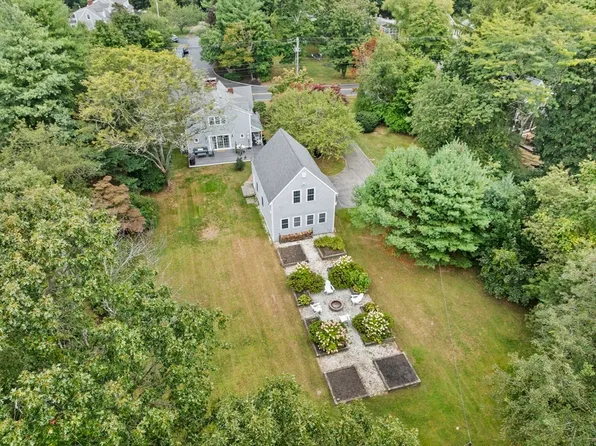 219 Old Oaken Bucket Rd, Scituate, MA 02066