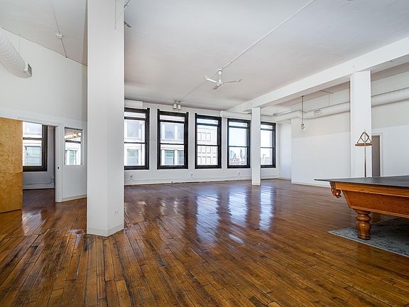 3rd image of 1278 N Milwaukee Ave #2