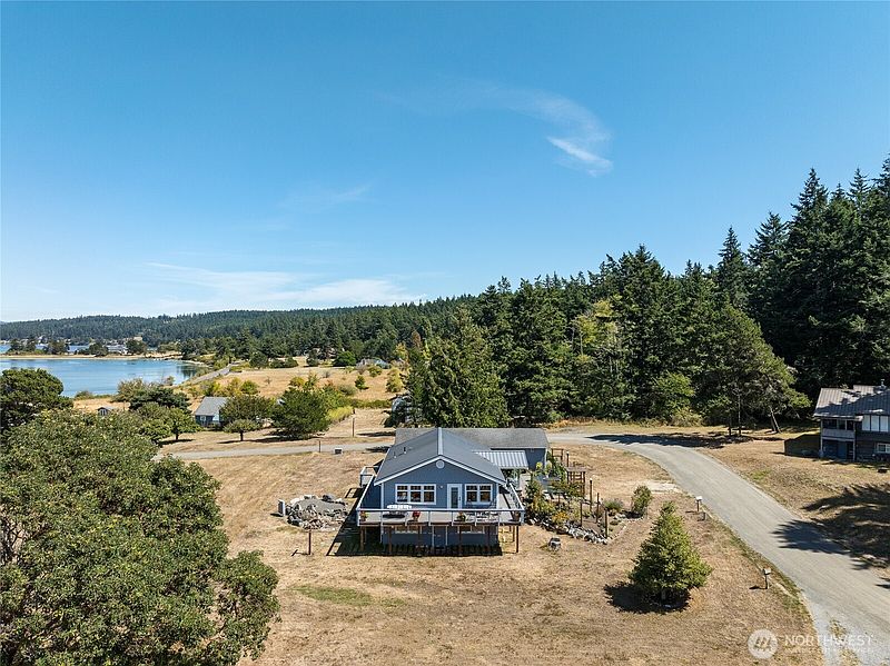 2nd image of 130 Perkins Lane
