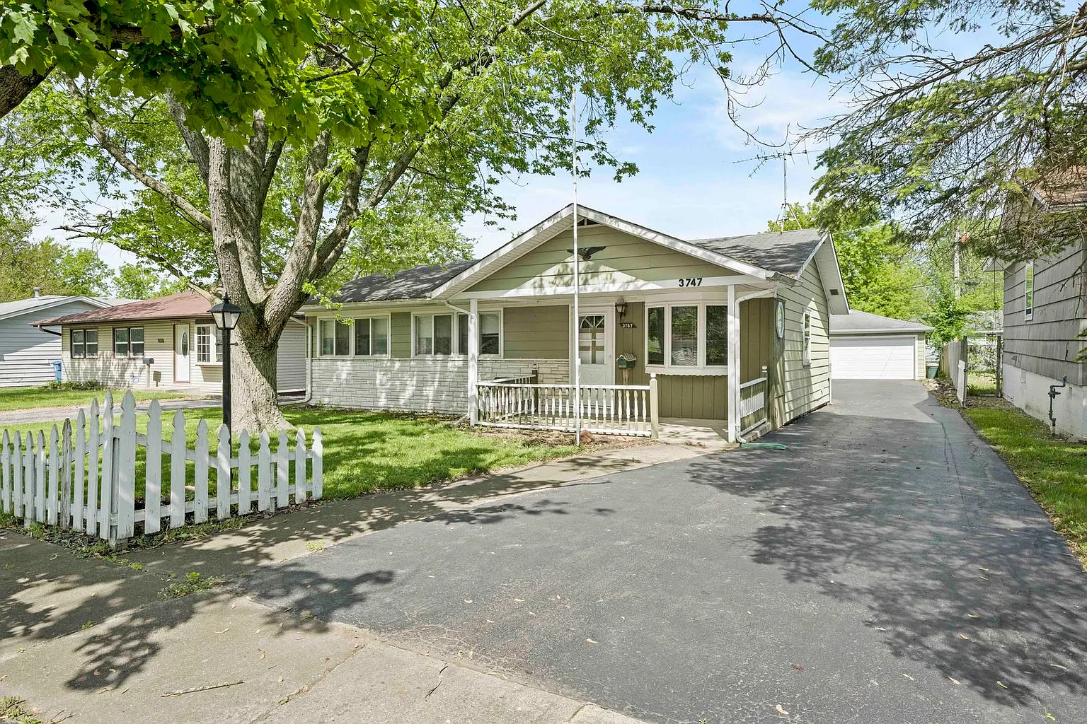 3747 Sangamon St photo 1