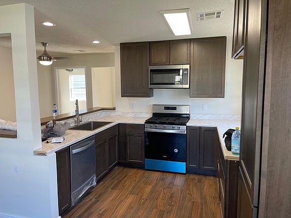 4th image of 3208 40th St