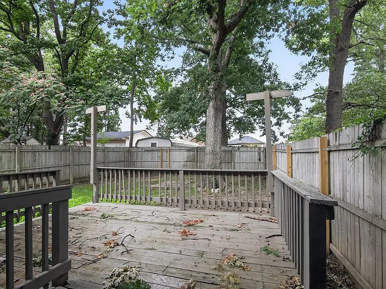 817 Bellows Ave — Photo 6