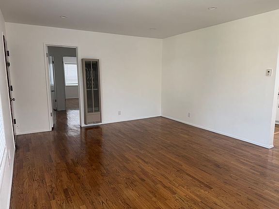 5th image of 360-366 W Alameda Ave #360F